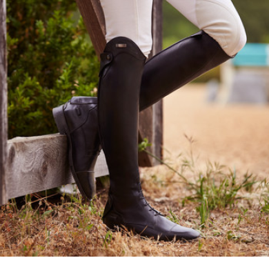 In the Saddle with Holly Andrews: An Inside Look at the Ariat® Divino ...